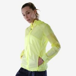 Quechua Veste Coupe Vent Ultra Légère De Randonnée Rapide Femme FH 500 Hélium Wind Jaune -Quechua veste coupe vent ultra legere de randonnee rapide femme fh 500 helium wind jaune 2