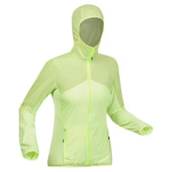 Quechua Veste Coupe Vent Ultra Légère De Randonnée Rapide Femme FH 500 Hélium Wind Jaune